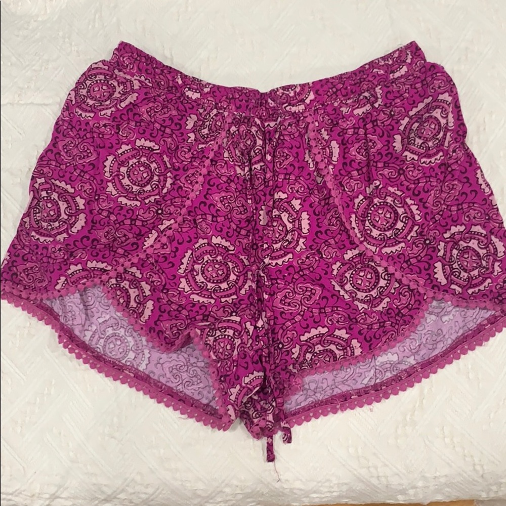 HOLLISTER pink shorts